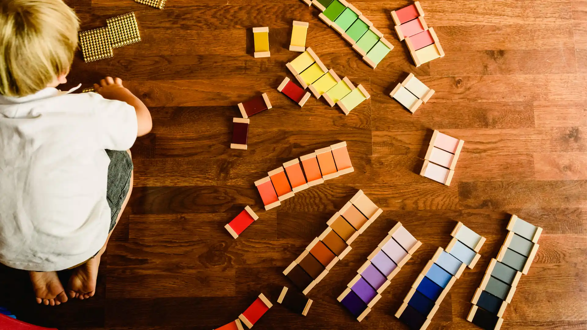 El enfoque desarrollado por Neuroaprende se fundamenta en principios neurobiológicos sólidos